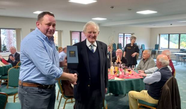 Ram Sale Chairman Geoff Probert ( left) making a presentation to the late Richard Gwilliam to mark his incredible service to the Ram Sale 